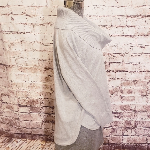 NWT Michael Kors Cowl Neck Lightweight Sweater Small - Picture 4 of 7